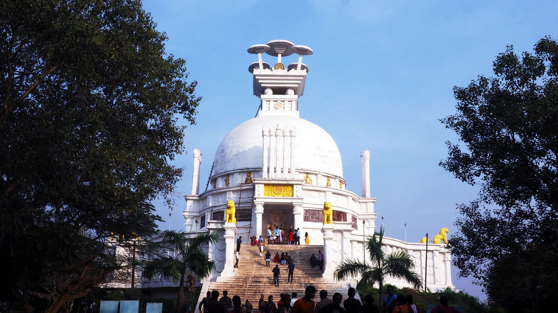 Shanti Stupa - History, Timings, Location, Architecture, Bulit In | Adotrip