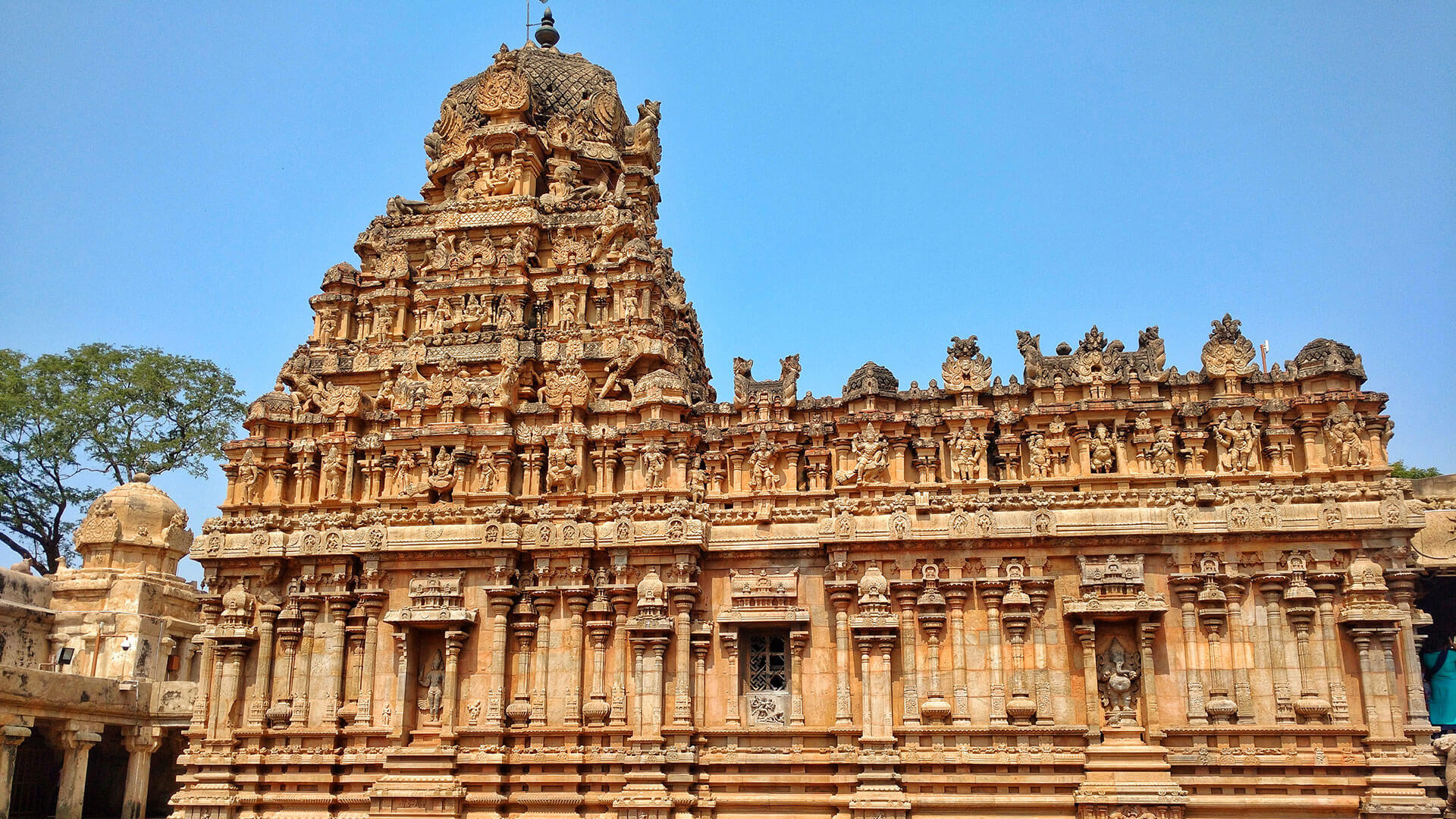 Brihadeeswara Temple - History, Timings, Story, Location, Architecture ...