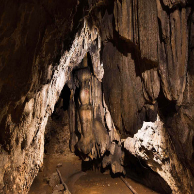 Krem Liat Prah Cave - History, Facts, Location, Built By, Entry Fee 