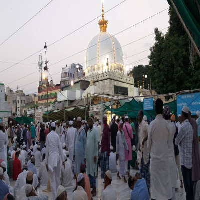 Ajmer Sharif Dargah - History, Story, Location, Bulit by | Adotrip