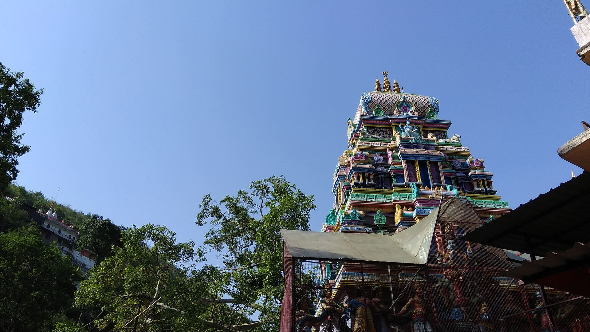 Neelkantha_Mahadeva_Temple_Attractions