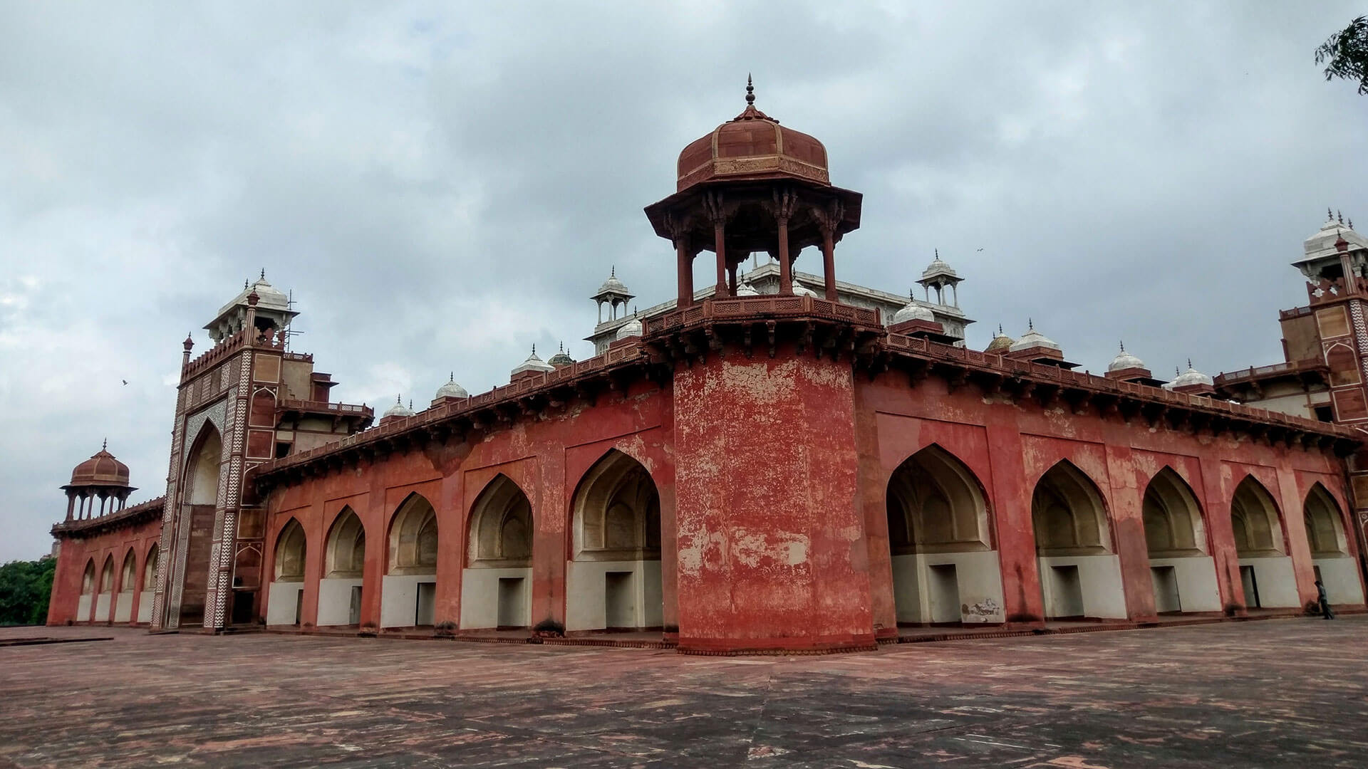 Akbar’s_Tomb_Attractions