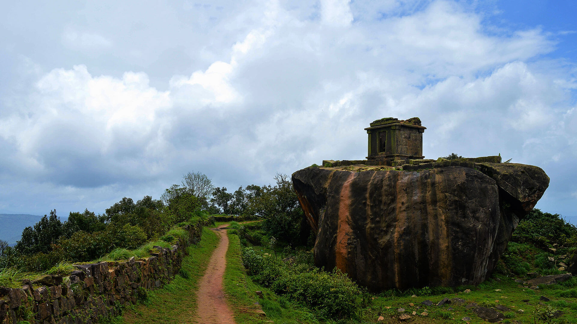 Kavaledurga_Fort_Attractions