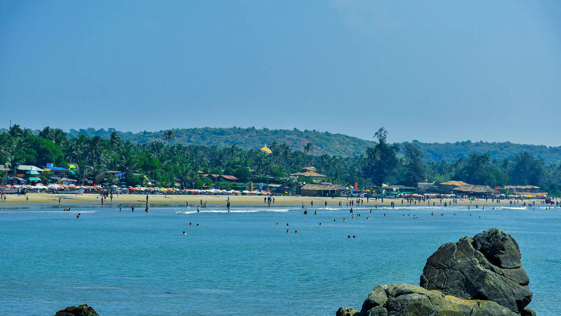 Arambol_Beach_Attractions