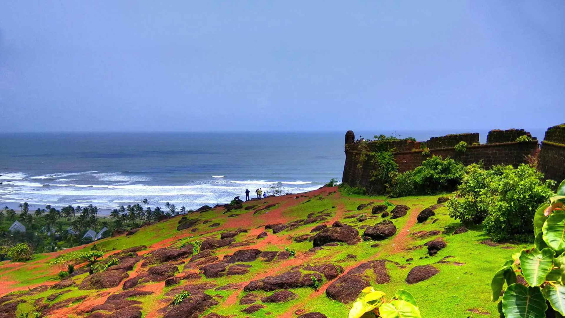 Chapora Fort History, Timing, Architecture, Entry Fee, Major Attraction, Hotels | Adotrip