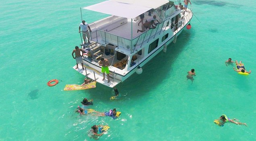 Playa Norte | Beachside snorkelling