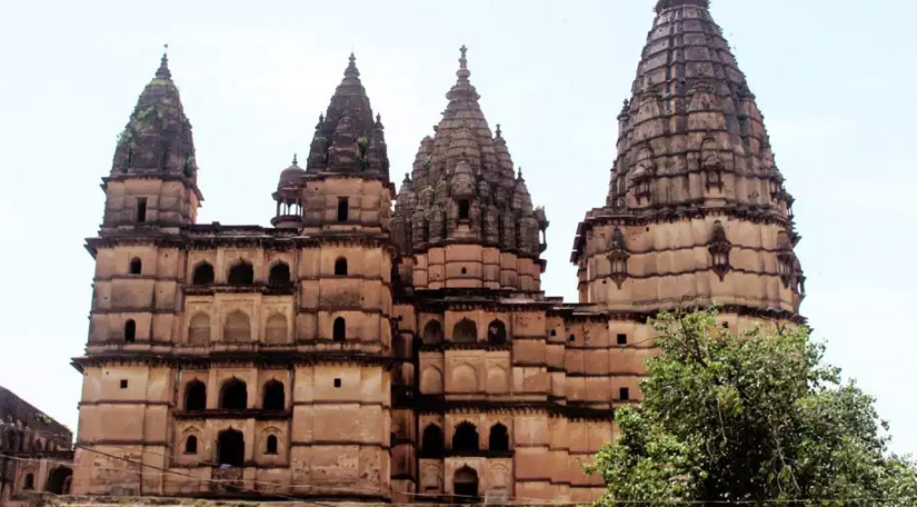 Chaturbhuj Temple: Beautiful Place of Worship