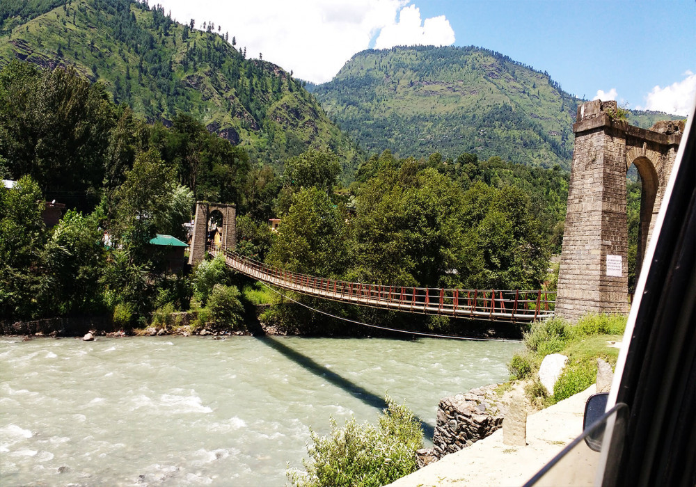 Kullu : History, Sightseeing, How To Reach & Best Time To Visit | Adotrip