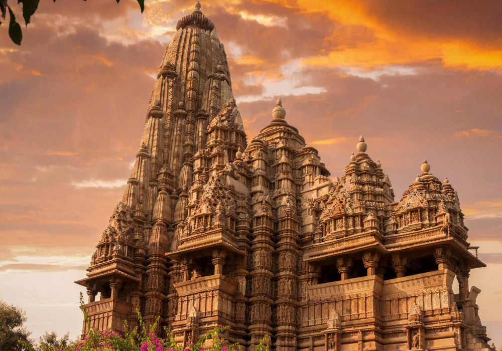 Khajuraho : History, Sightseeing, How To Reach & Best Time To Visit ...