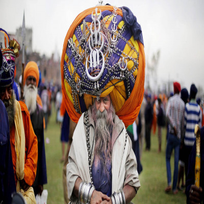 Hola Mohalla 2023 - Dates, History, Major Attractions | Adotrip